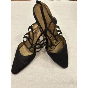 Marino Boutique size 11m patterned across top